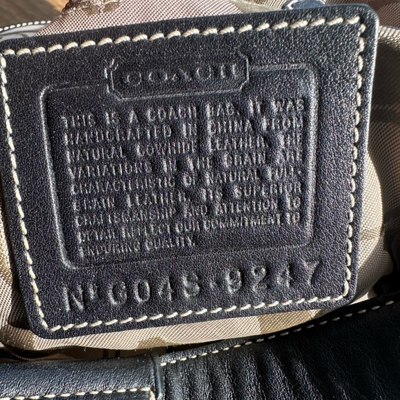 Coach Vintage Black Leather Soho Shoulder Bag Y2K Small Purse Silver Buckle - Picture 7 of 7